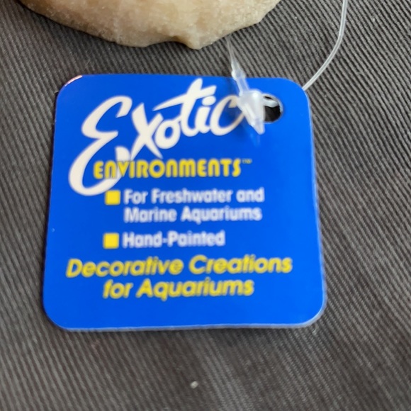 🐠🐟Fish Tank Orniments🐠🐟 - Picture 2 of 3